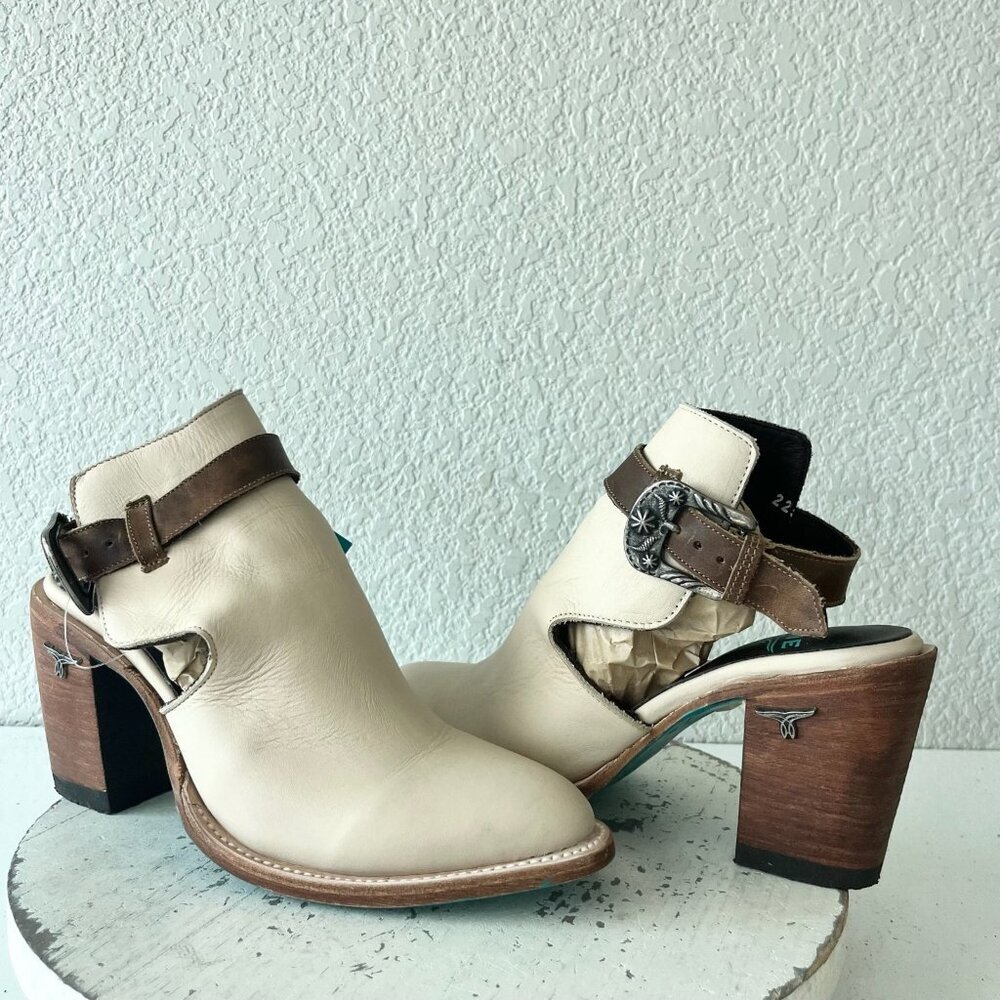 Lane Cream Ankle Boots with Brown Straps Sz 7.5